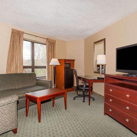 Days Inn By Wyndham Utica Luaran gambar
