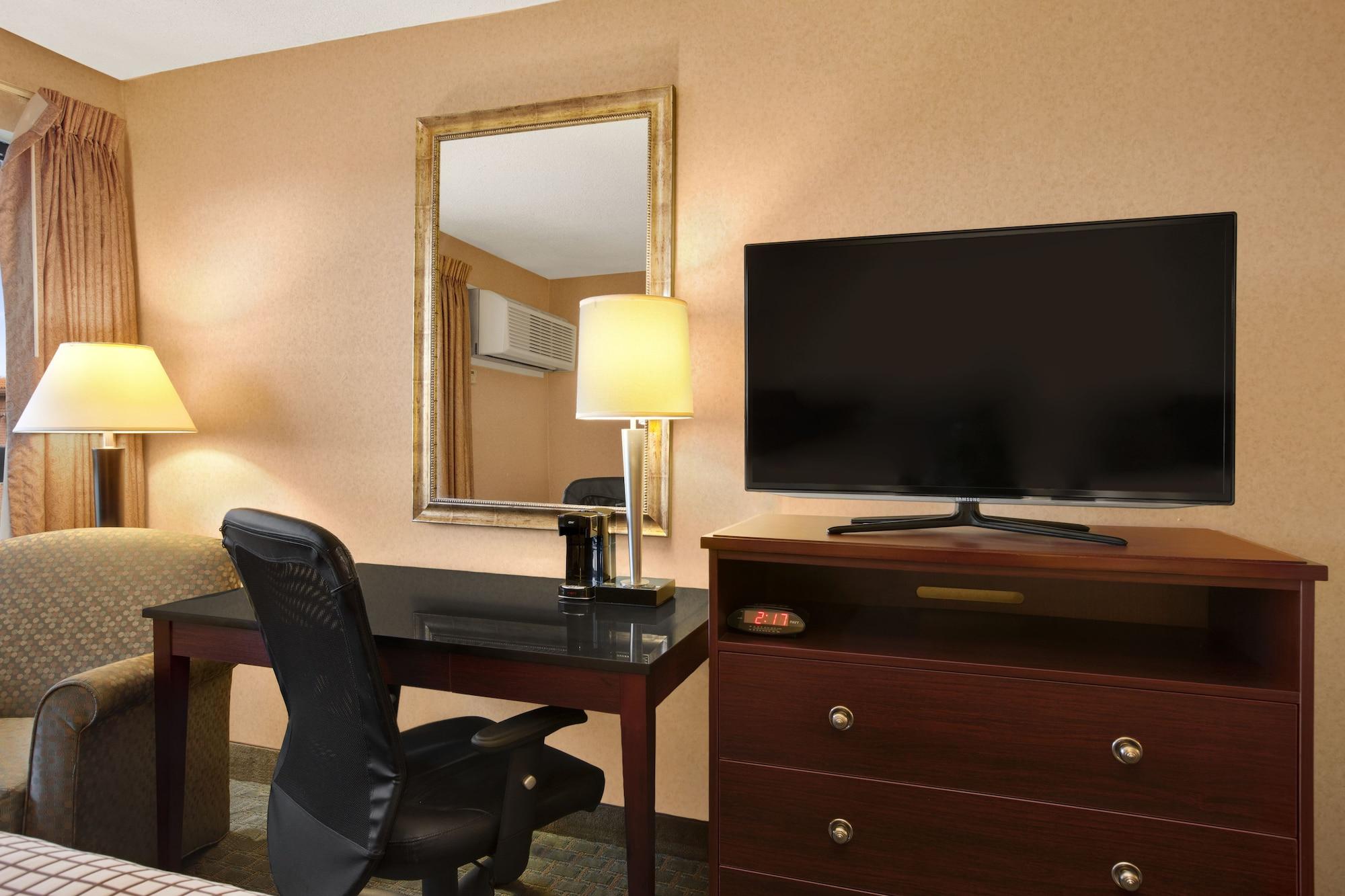 Days Inn By Wyndham Utica Luaran gambar