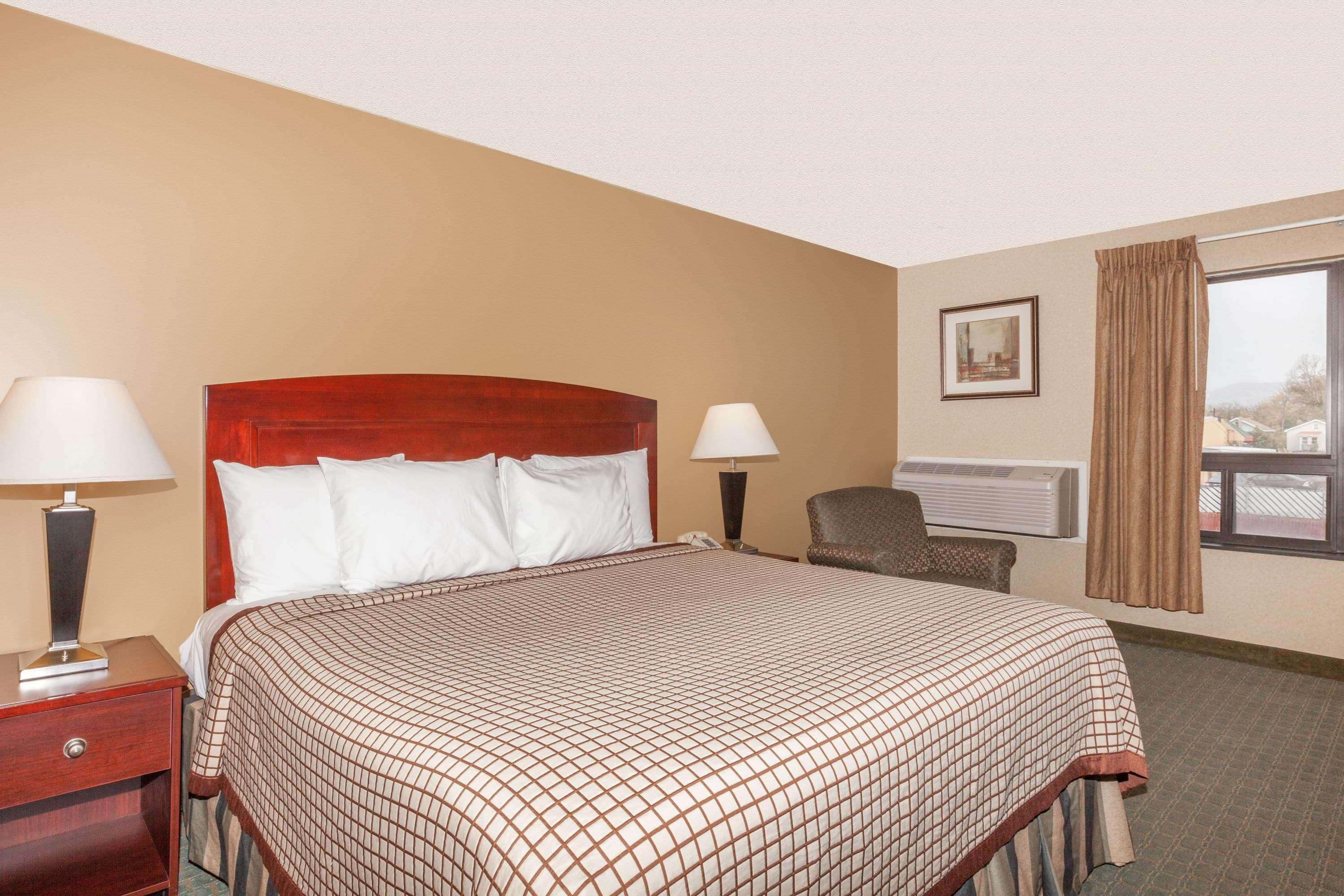 Days Inn By Wyndham Utica Luaran gambar