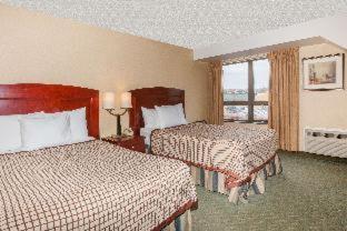 Days Inn By Wyndham Utica Bilik gambar